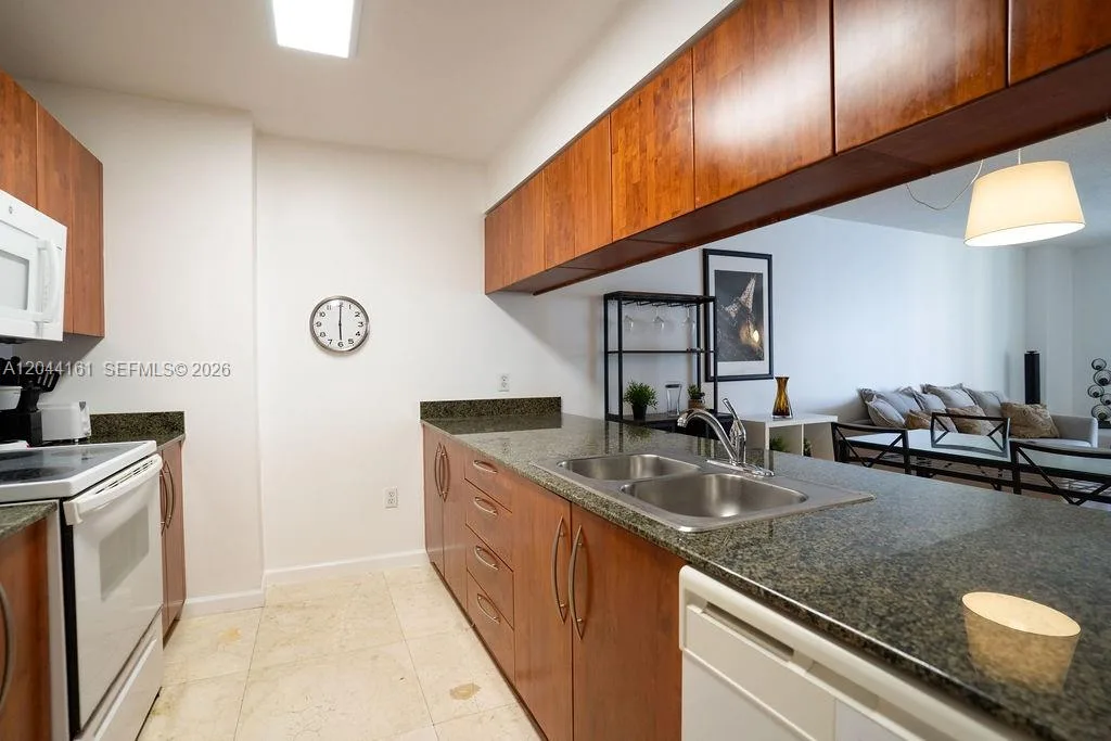1200 Brickell Bay Dr # 2806, Miami, FL 33131 photo 12