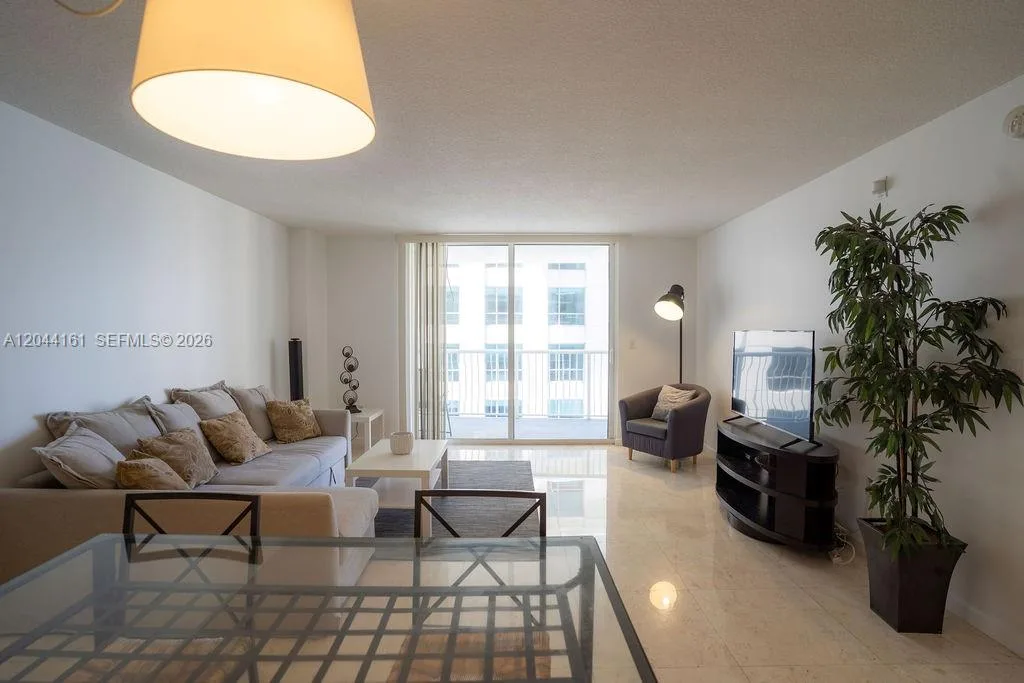1200 Brickell Bay Dr # 2806, Miami, FL 33131 photo 7