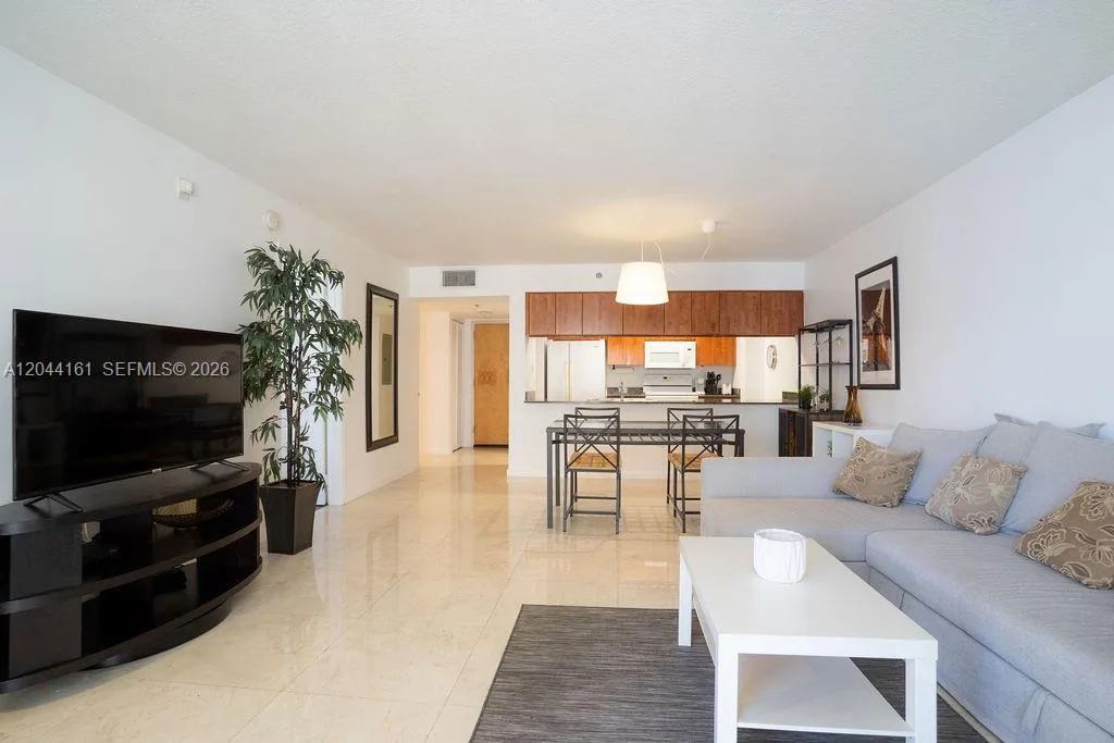 1200 Brickell Bay Dr # 2806, Miami, FL 33131 photo 9