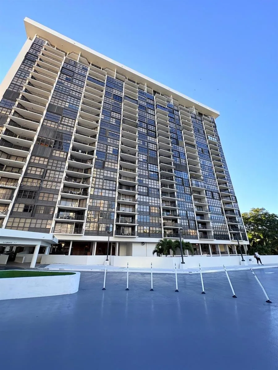 1901 Brickell Ave # B1907, Miami, FL 33129