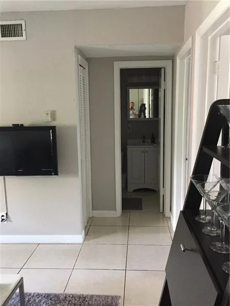 2741 NE 8th Avenue # 14, Wilton Manors, FL 33334 photo 10