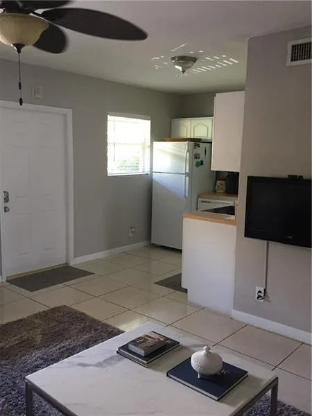 2741 NE 8th Avenue # 14, Wilton Manors, FL 33334 photo 9