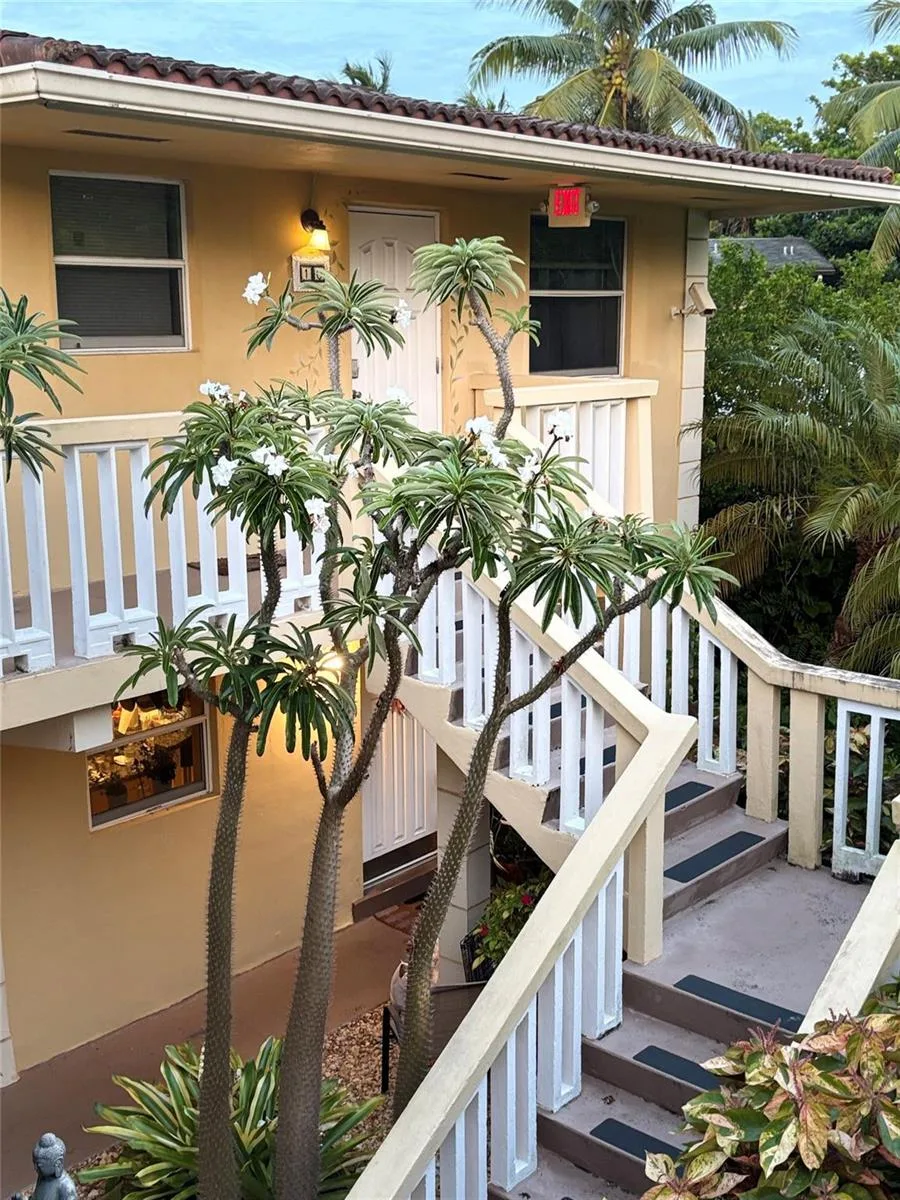 811 NE 14th Place # 6, Fort Lauderdale, FL 33304