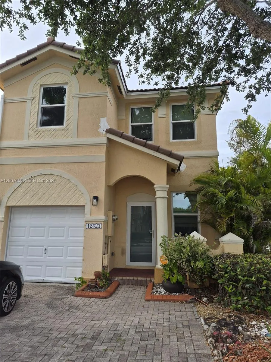 12423 SW 123rd Ter, Miami, FL 33186