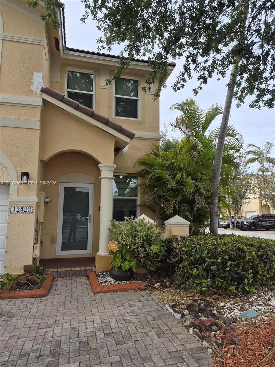 12423 SW 123rd Ter, Miami, FL 33186 photo 2