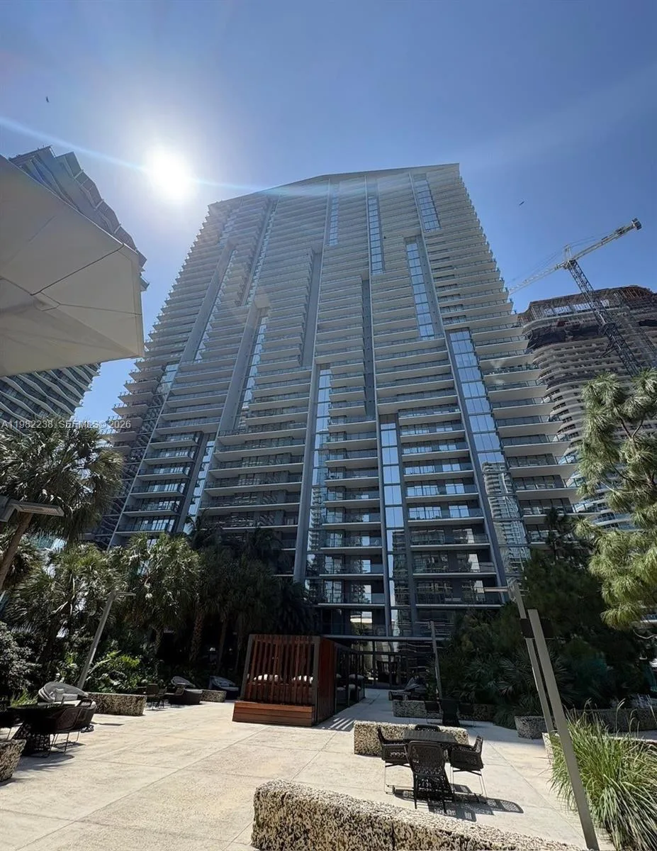 88 SW 7th St # 3307, Miami, FL 33130