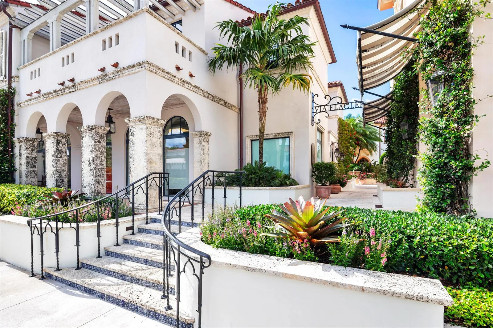 5 Via Flagler, Palm Beach, FL 33480