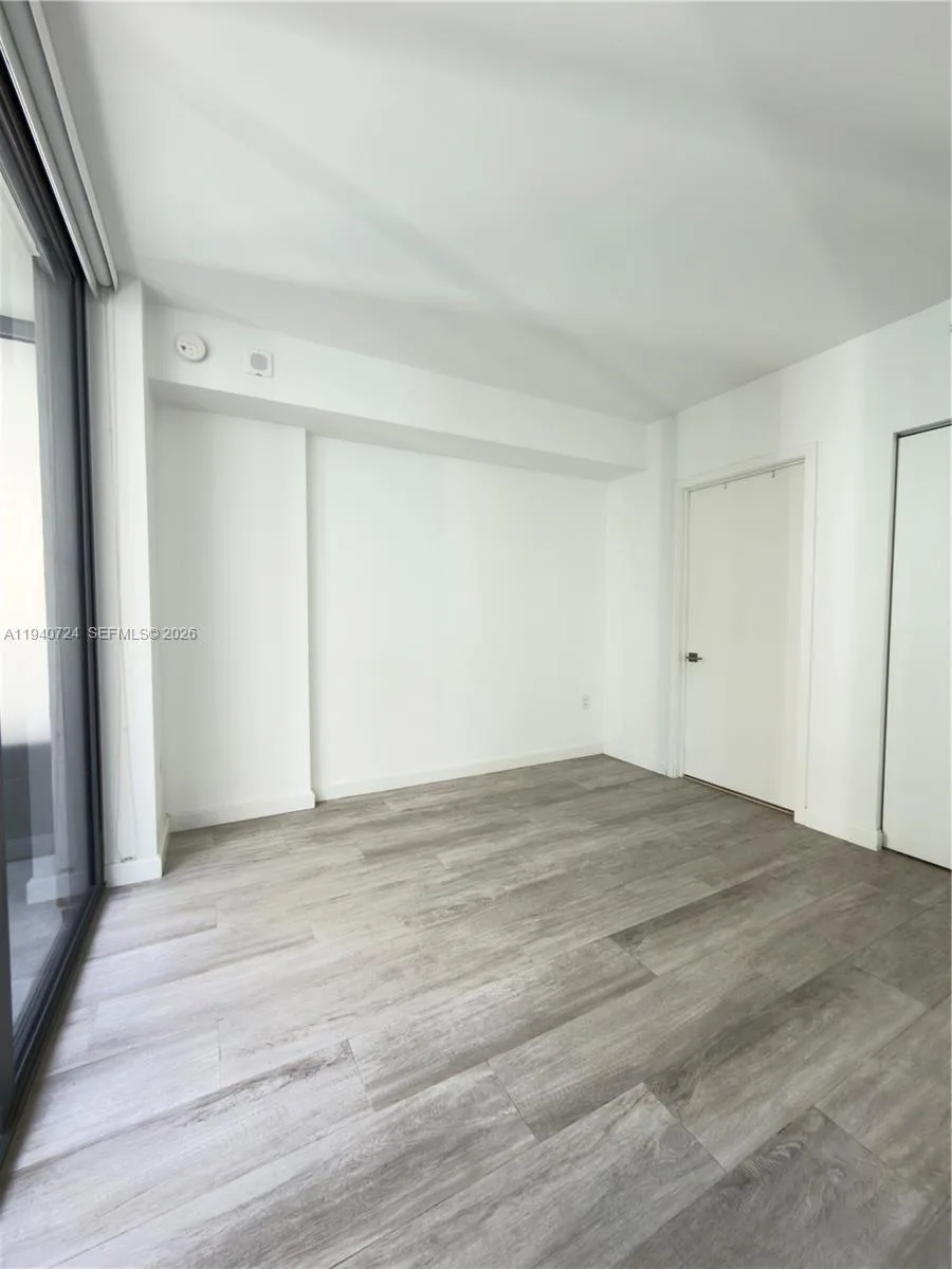55 SW 9th St # 2007, Miami, FL 33130 photo 10
