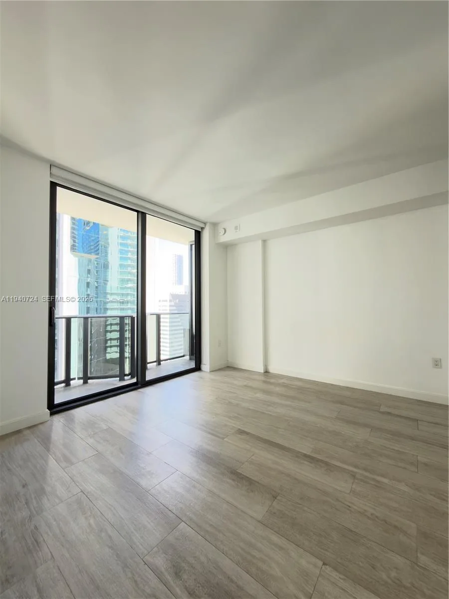 55 SW 9th St # 2007, Miami, FL 33130 photo 11