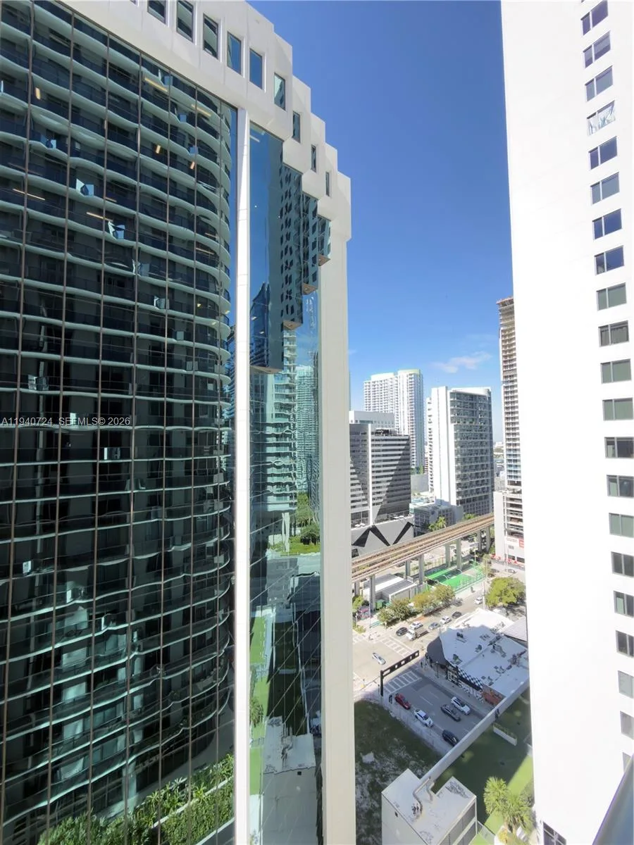 55 SW 9th St # 2007, Miami, FL 33130 photo 13
