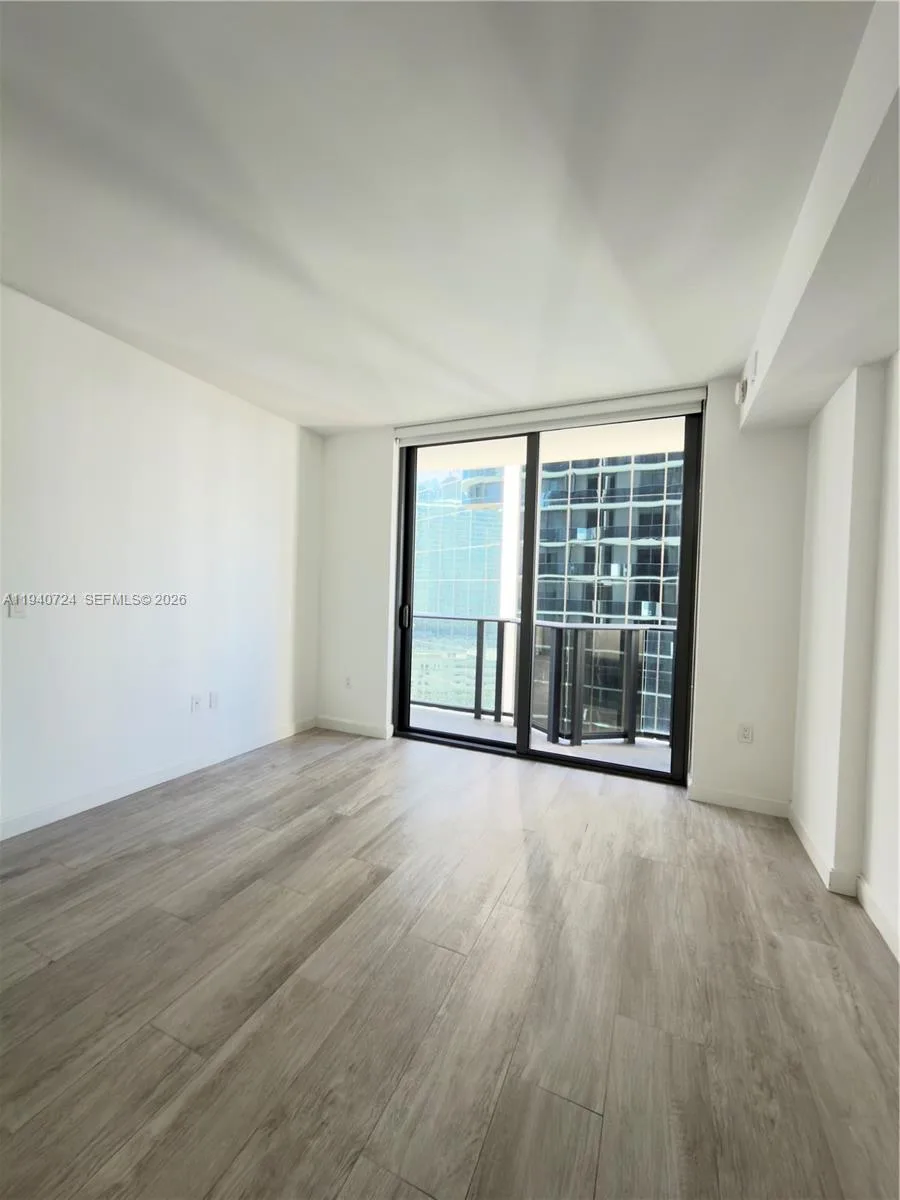 55 SW 9th St # 2007, Miami, FL 33130 photo 8