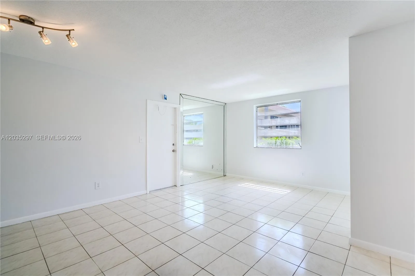 421 NE 1st St # 101, Hallandale Beach, FL 33009 photo 4