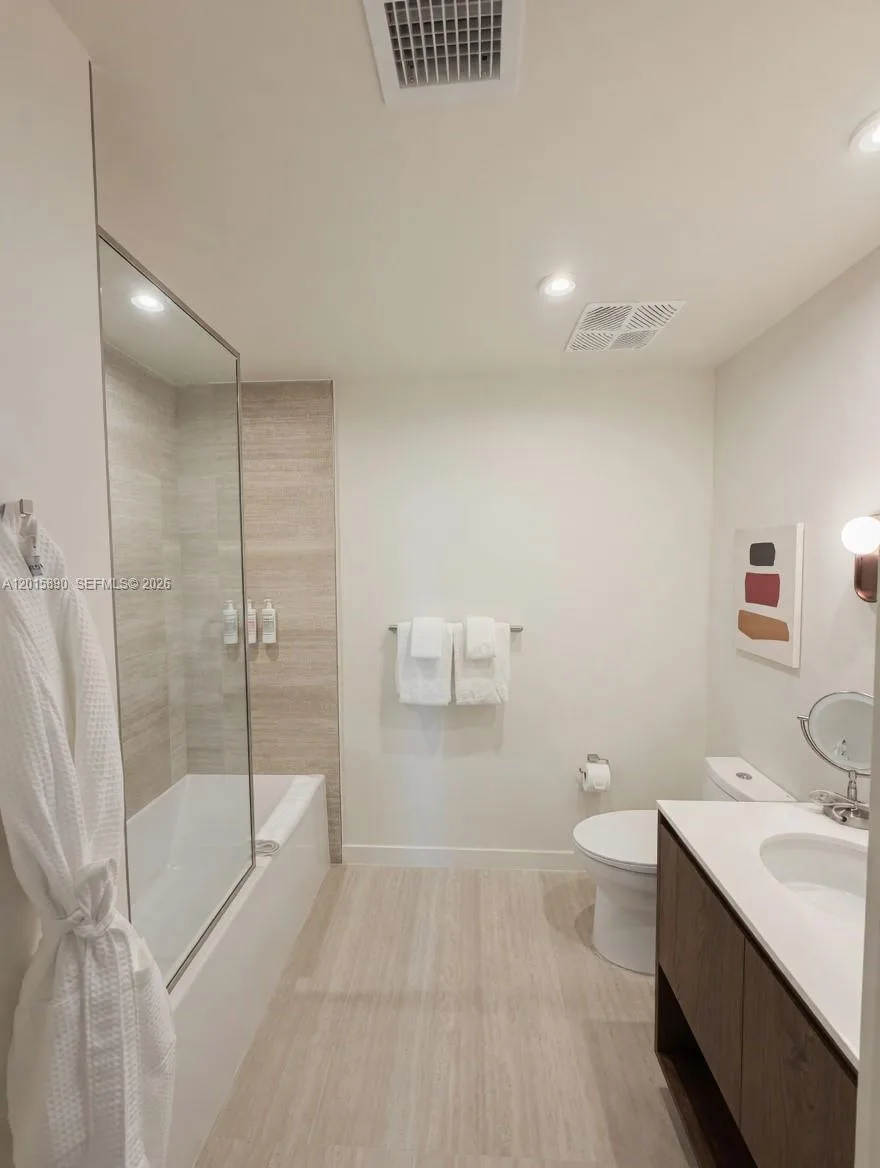 1611 SW 2nd Ave # 707, Miami, FL 33129 photo 4