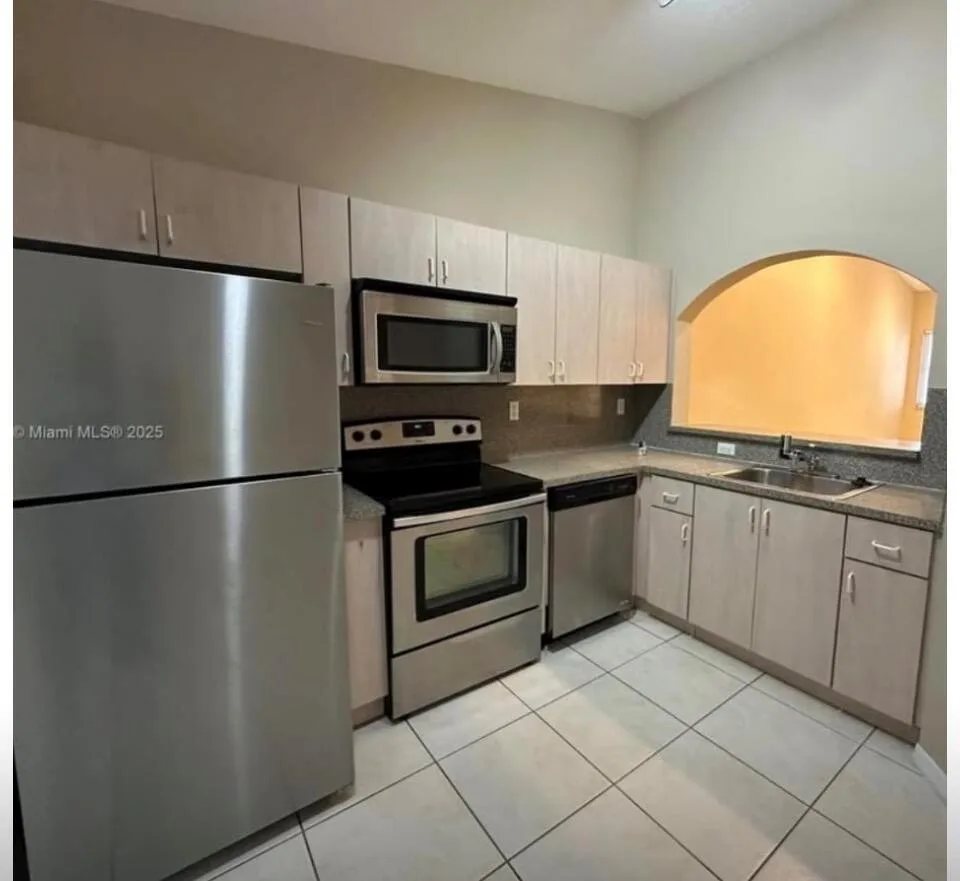 1250 SE 26th Street # 204, Homestead, FL 33035