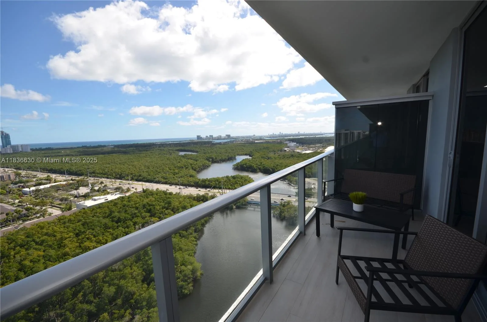 16385 Biscayne Blvd # 2820, North Miami Beach, FL 33160