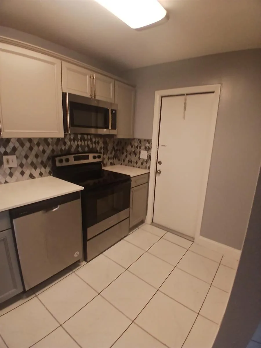 4800 Hollywood Boulevard # 3E, Hollywood, FL 33021 photo 10