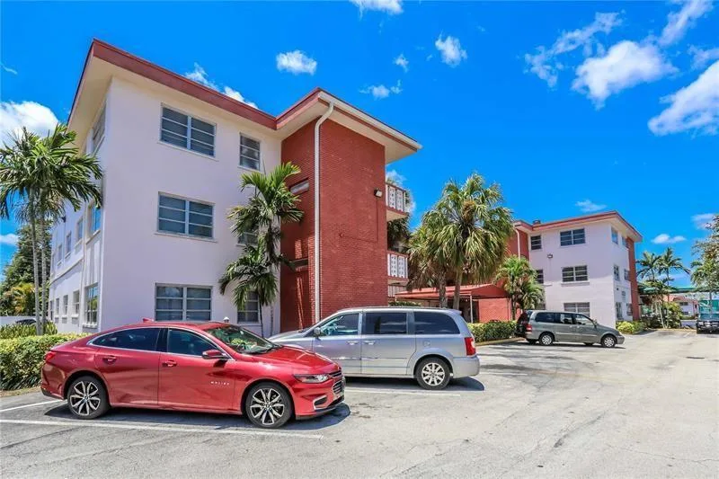 4800 Hollywood Boulevard # 3E, Hollywood, FL 33021 photo 4