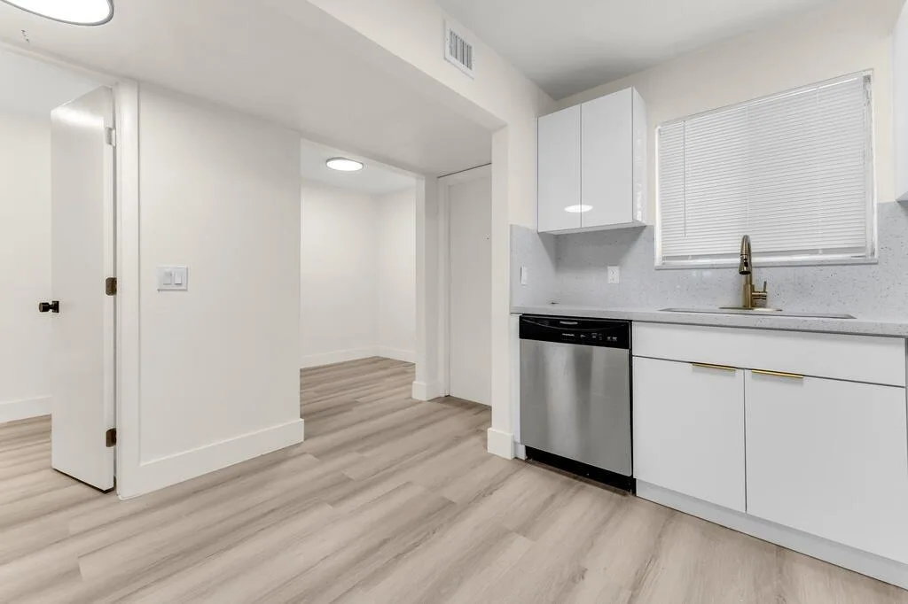 2701 N 34TH Avenue # 1D, Hollywood, FL 33021 photo 2