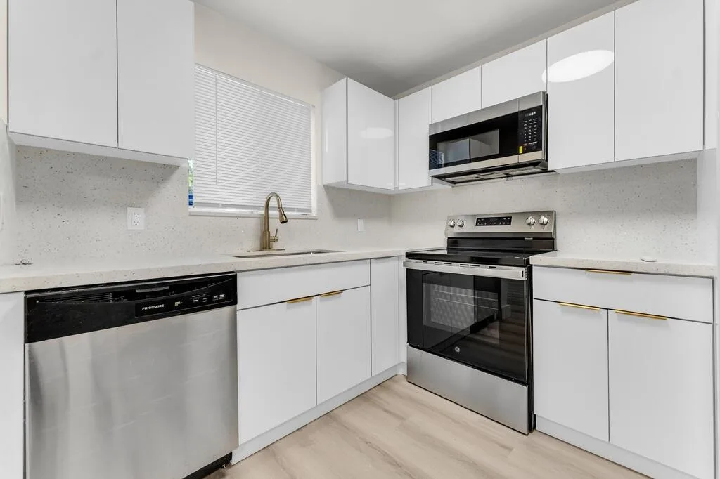 2701 N 34TH Avenue # 1D, Hollywood, FL 33021 photo 4