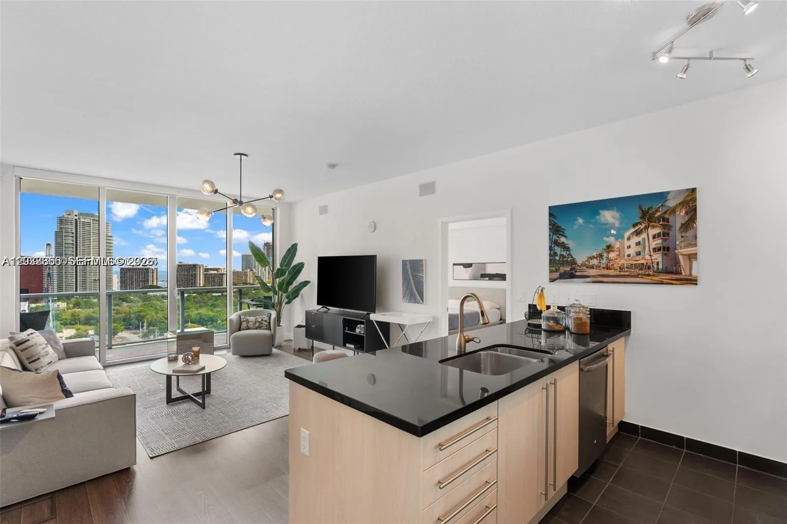 79 SW 12th St # 2204-S, Miami, FL 33130 photo 4