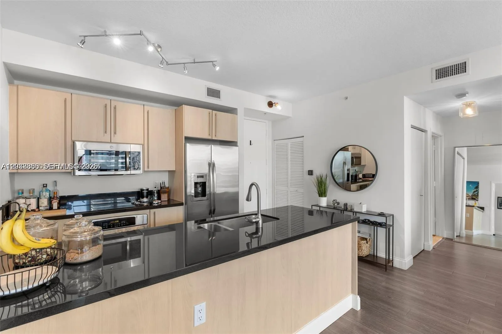 79 SW 12th St # 2204-S, Miami, FL 33130 photo 8