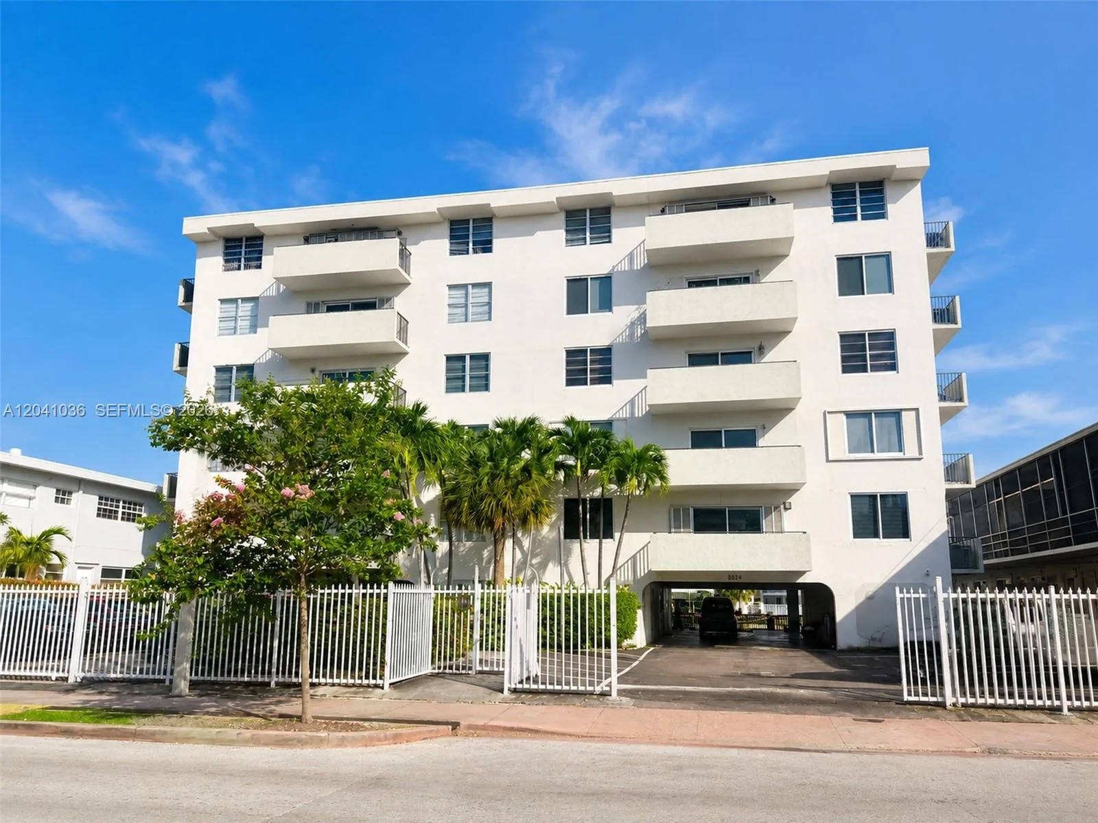 8024 Tatum Waterway Dr # 2B, Miami Beach, FL 33141 photo 2