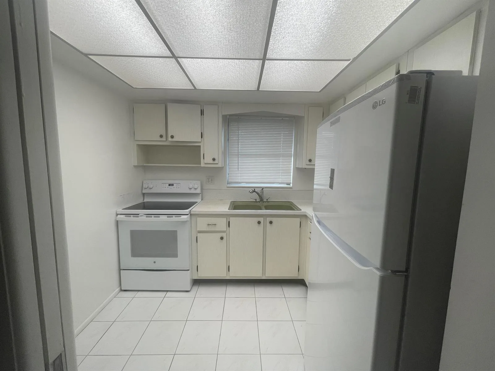 2676 DUDLEY Drive E # B, West Palm Beach, FL 33415 photo 4