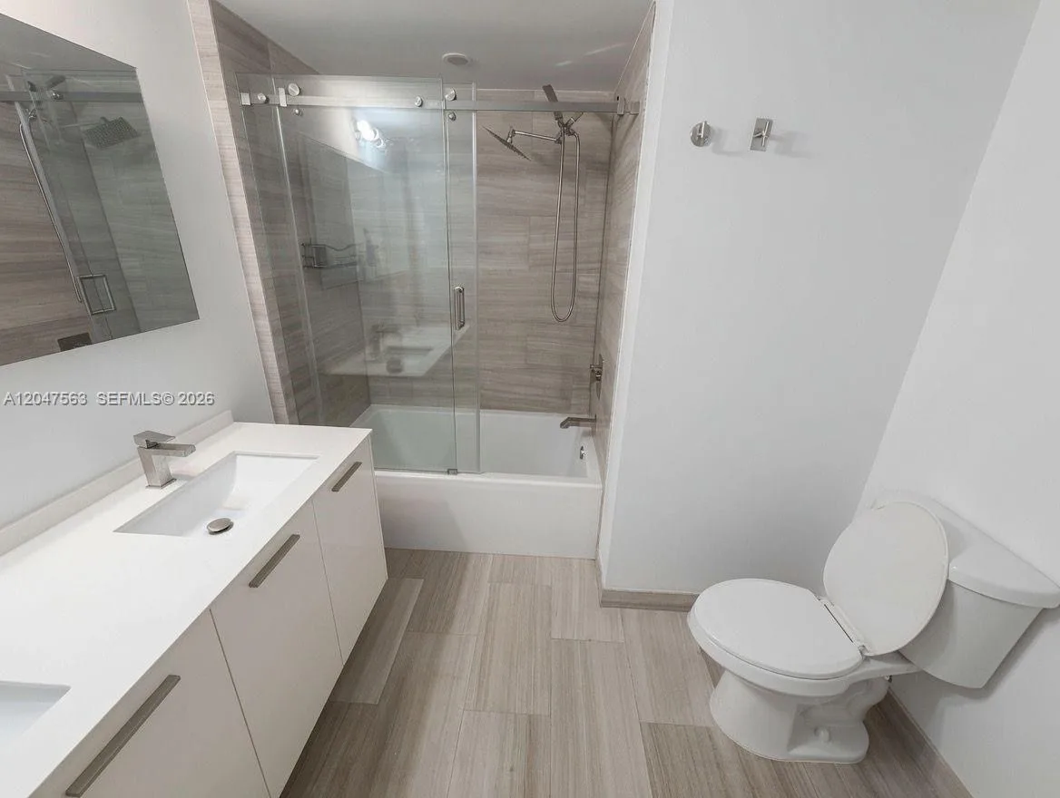 1300 Brickell Bay Dr # 1110, Miami, FL 33131 photo 10