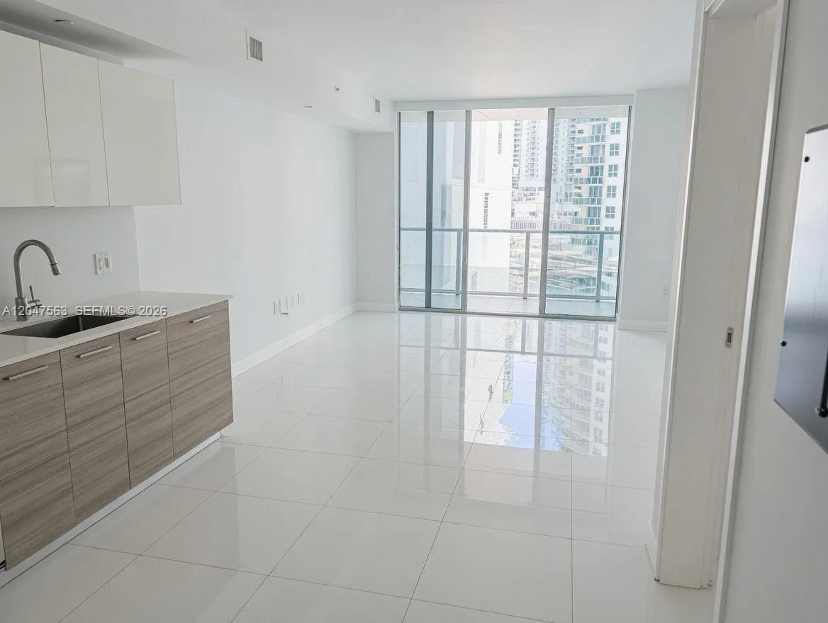 1300 Brickell Bay Dr # 1110, Miami, FL 33131 photo 5