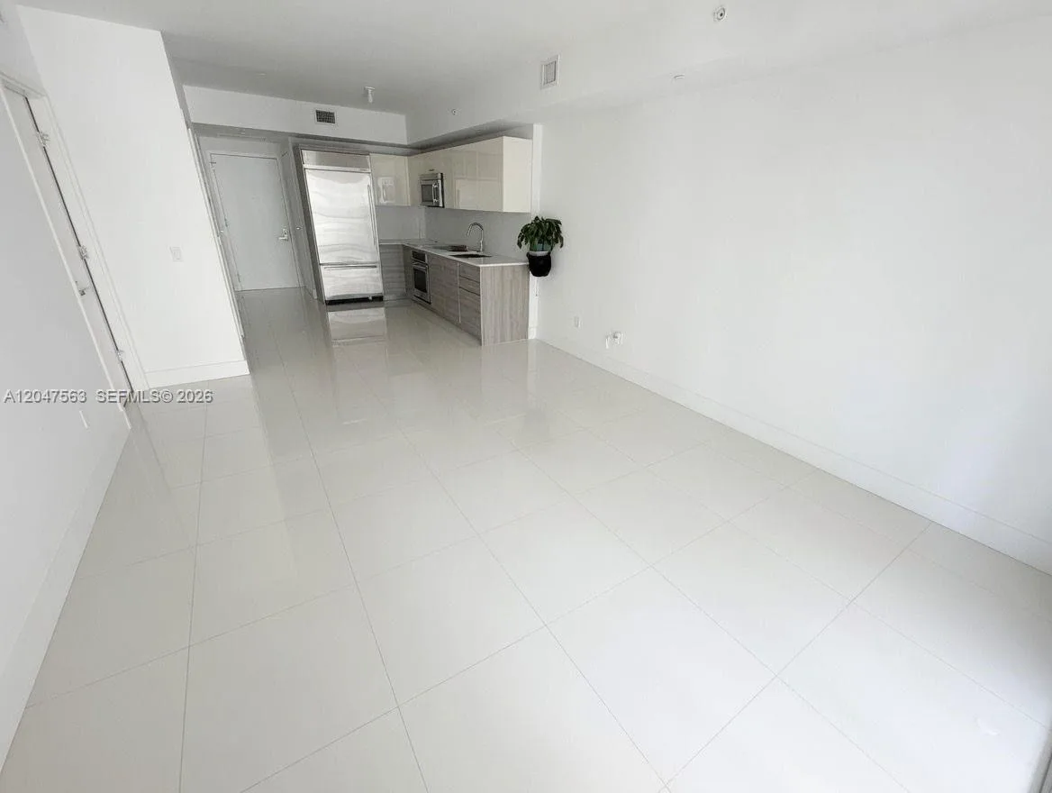 1300 Brickell Bay Dr # 1110, Miami, FL 33131 photo 9