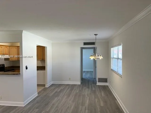 594 Saxony M # 594, Delray Beach, FL 33446 photo 2