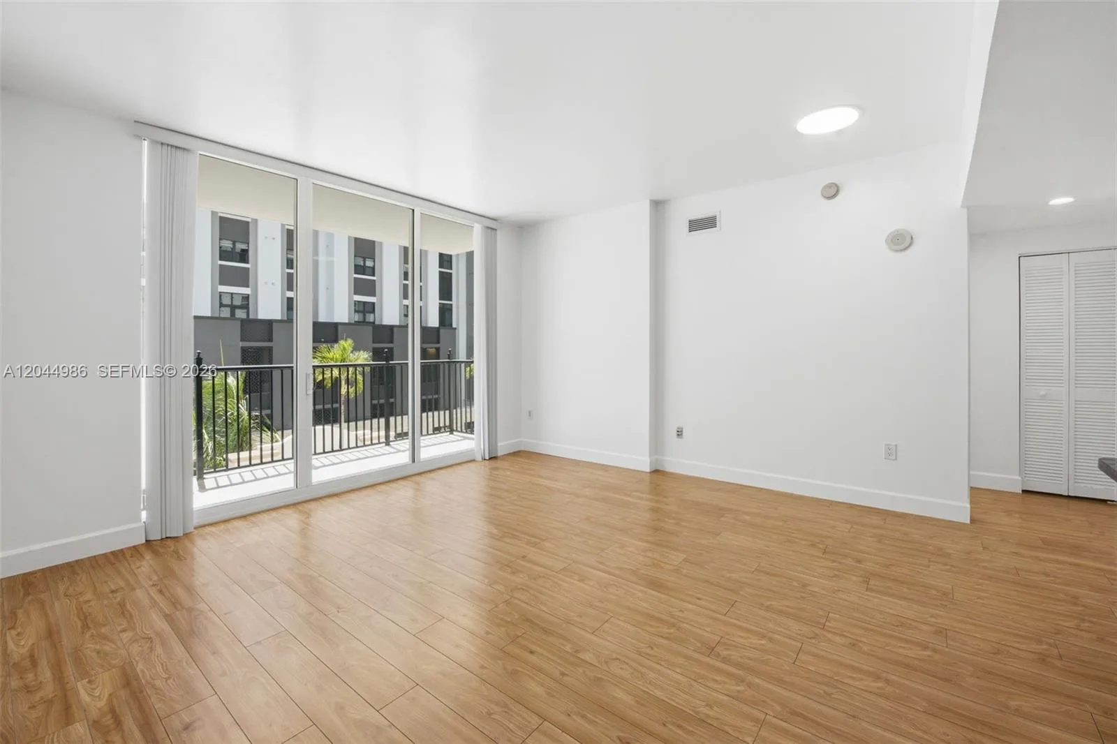 4100 Salzedo St # 518, Coral Gables, FL 33146 photo 5