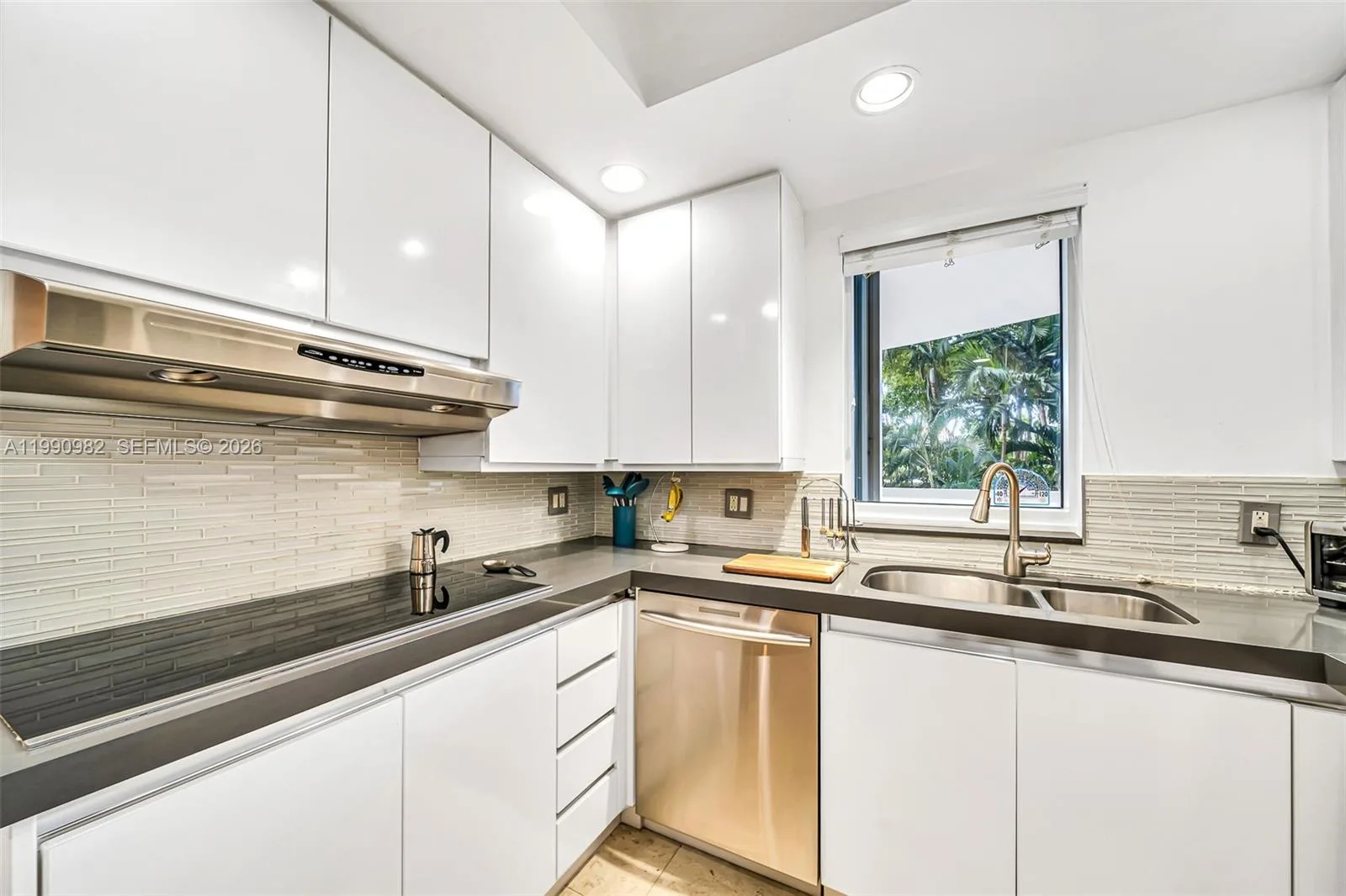 21050 Point Pl # 401, Aventura, FL 33180 photo 10