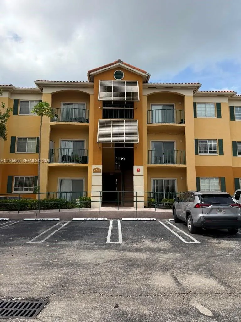 7220 NW 114th Ave # 105, Doral, FL 33178 — zdjęcie 2