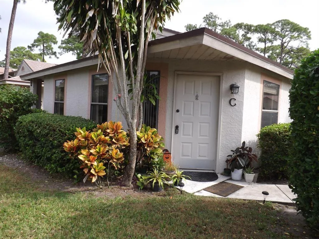 2825 Stoneway Lane # 2825, Fort Pierce, FL 34982