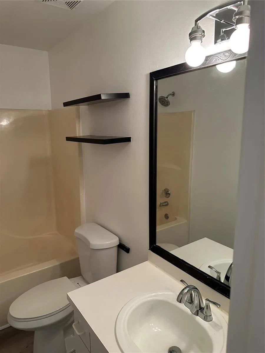 2825 Stoneway Lane # 2825, Fort Pierce, FL 34982 photo 4