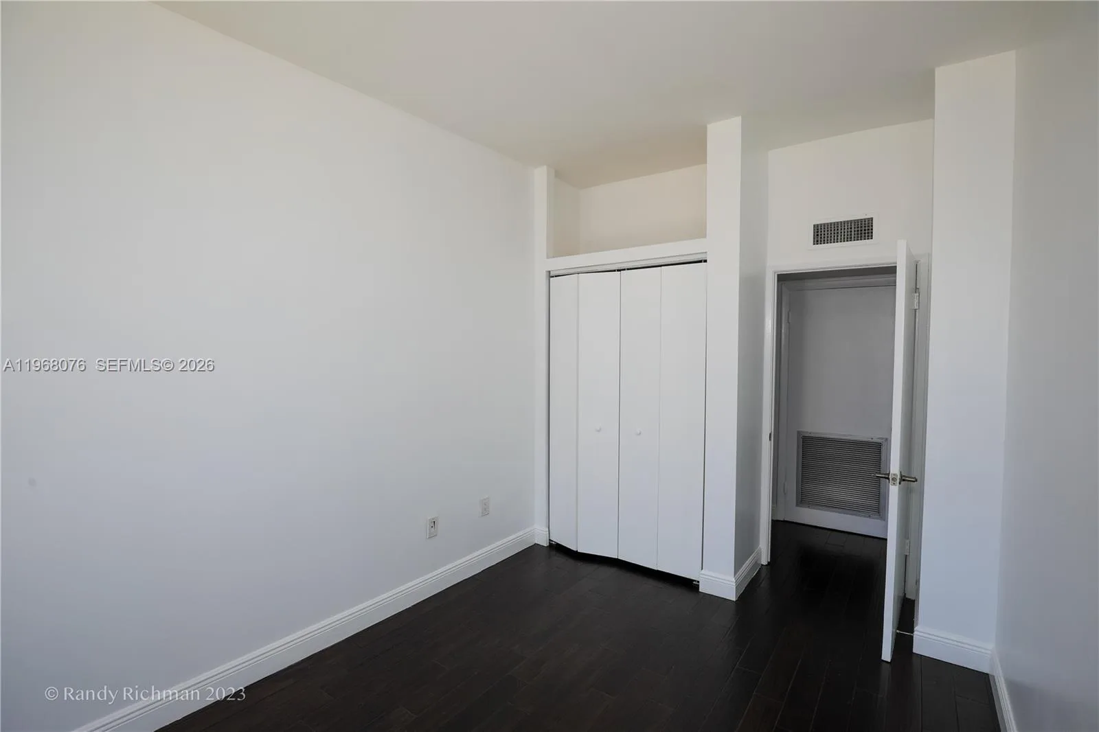 600 NE 36th St # T17, Miami, FL 33137 photo 11
