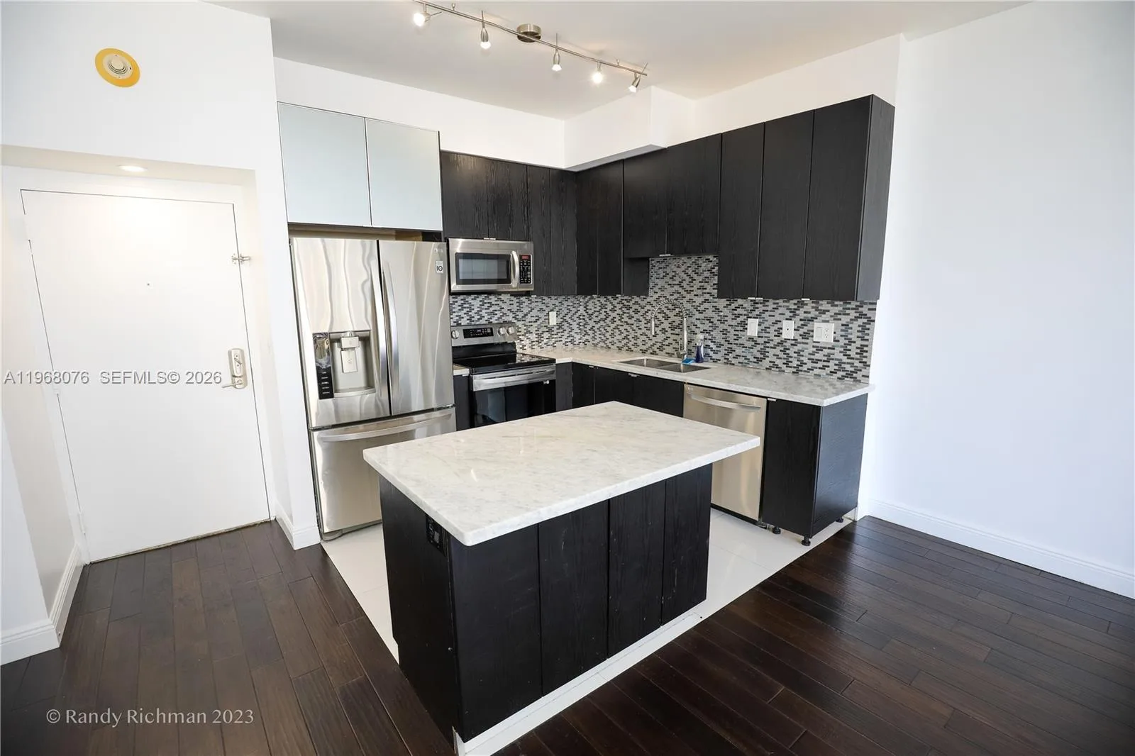600 NE 36th St # T17, Miami, FL 33137 photo 13