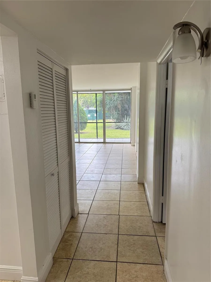 115 ROYAL PARK Drive # 1F, Oakland Park, FL 33309 photo 4
