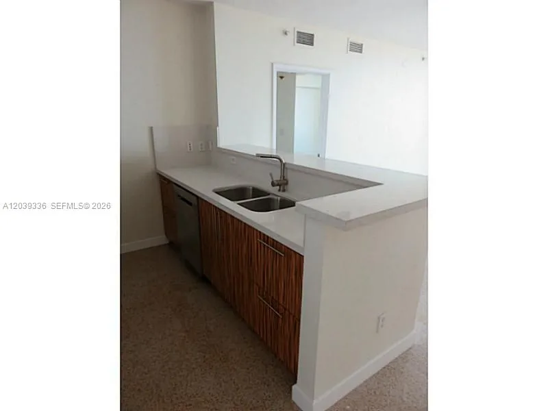 325 S BISCAYNE BLVD # 4122, Miami, FL 33131 photo 8