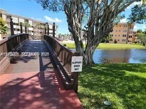 2901 NW 47th Ter # 248B, Lauderdale Lakes, FL 33313