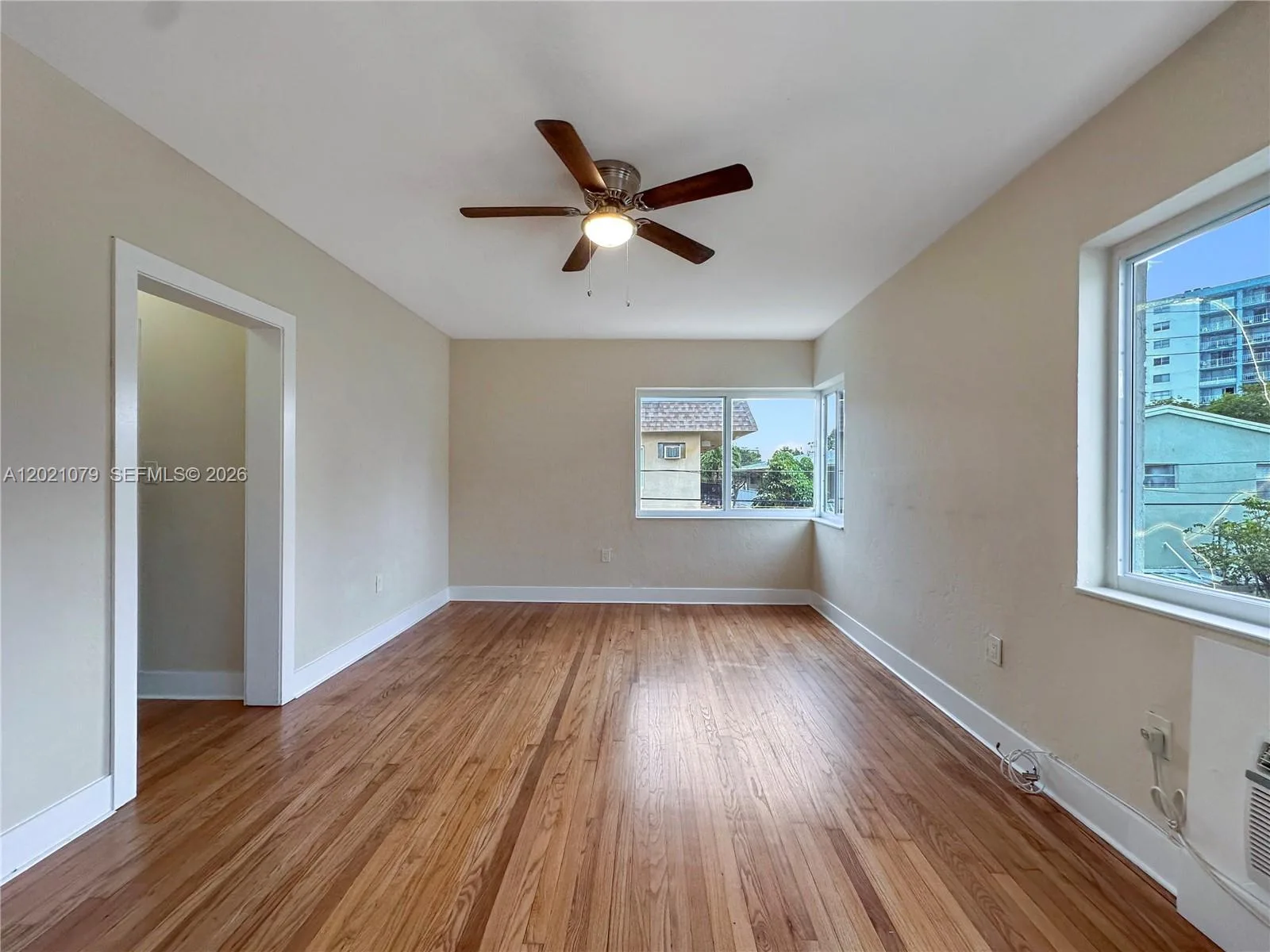 965 Bay Dr # 8, Miami Beach, FL 33141 photo 3