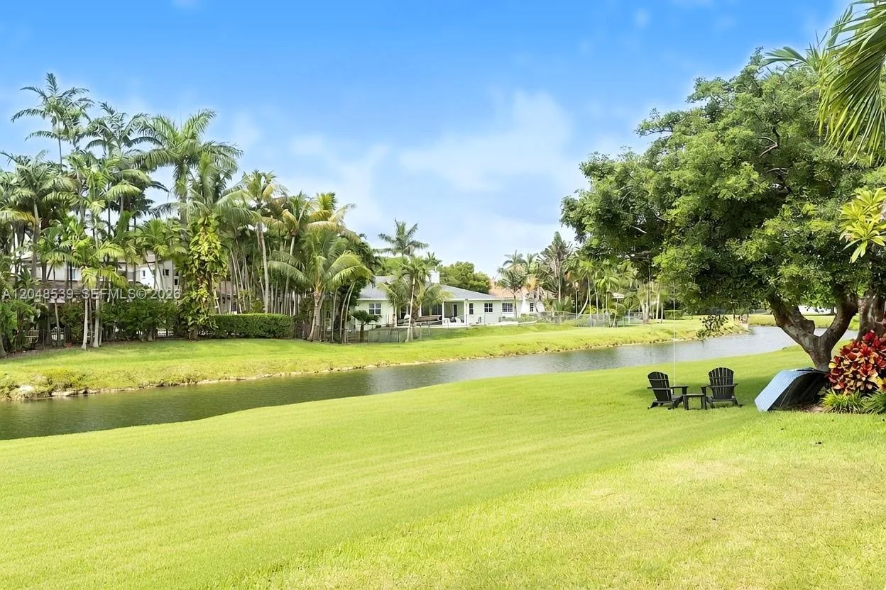 8298 SW 173rd Ter, Palmetto Bay, FL 33157 photo 3