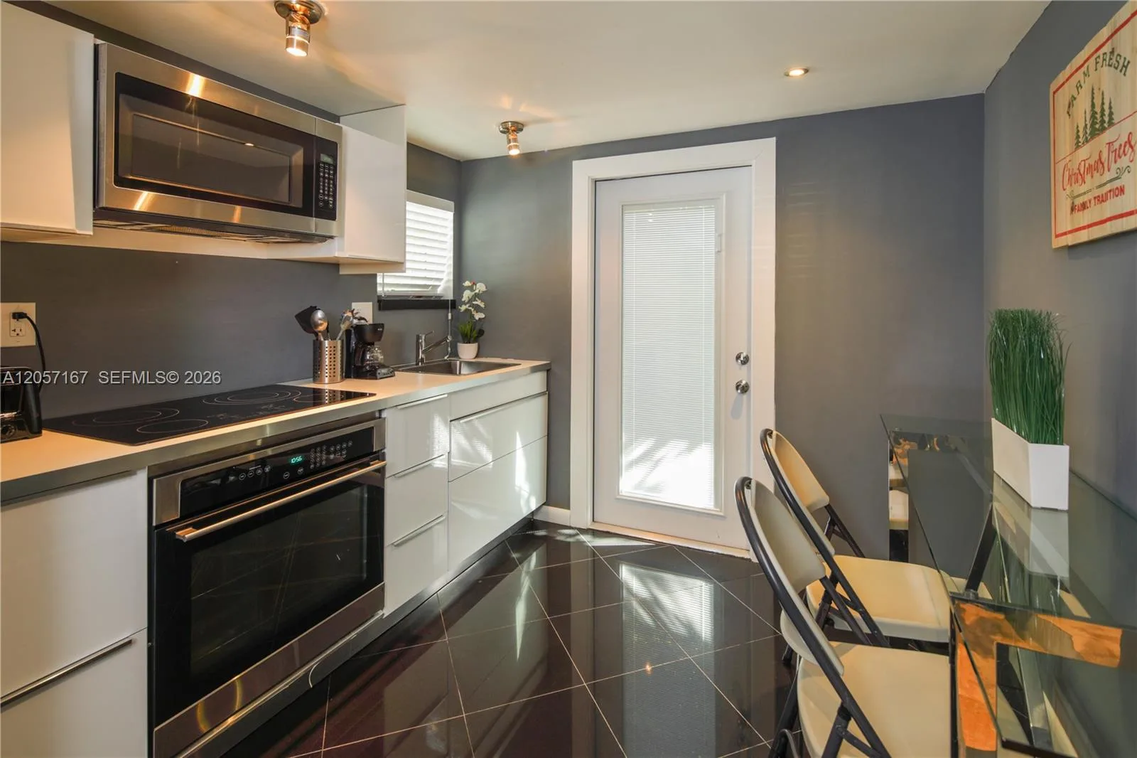 560 Michigan Ave, Miami Beach, FL 33139 photo 8