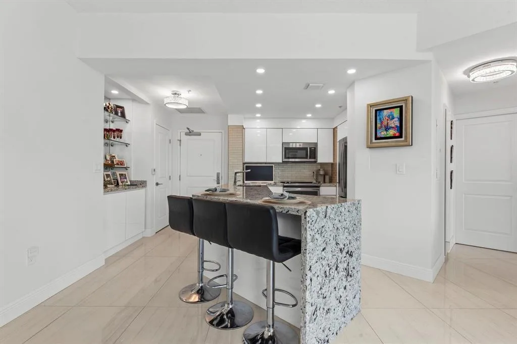 347 N New River Drive E # 310, Fort Lauderdale, FL 33301 — zdjęcie 4