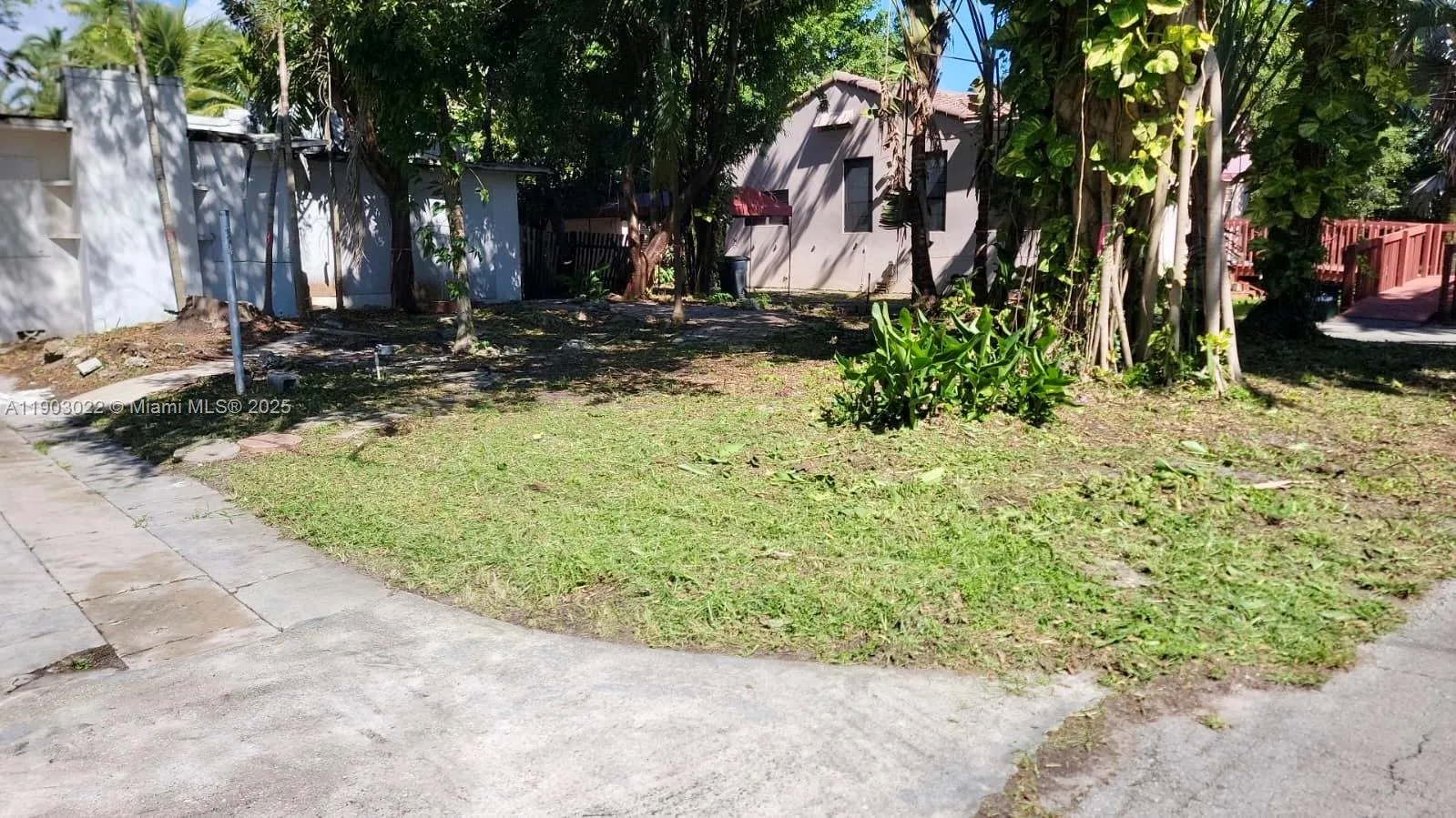 519 NE 118th St, Biscayne Park, FL 33161 photo 2