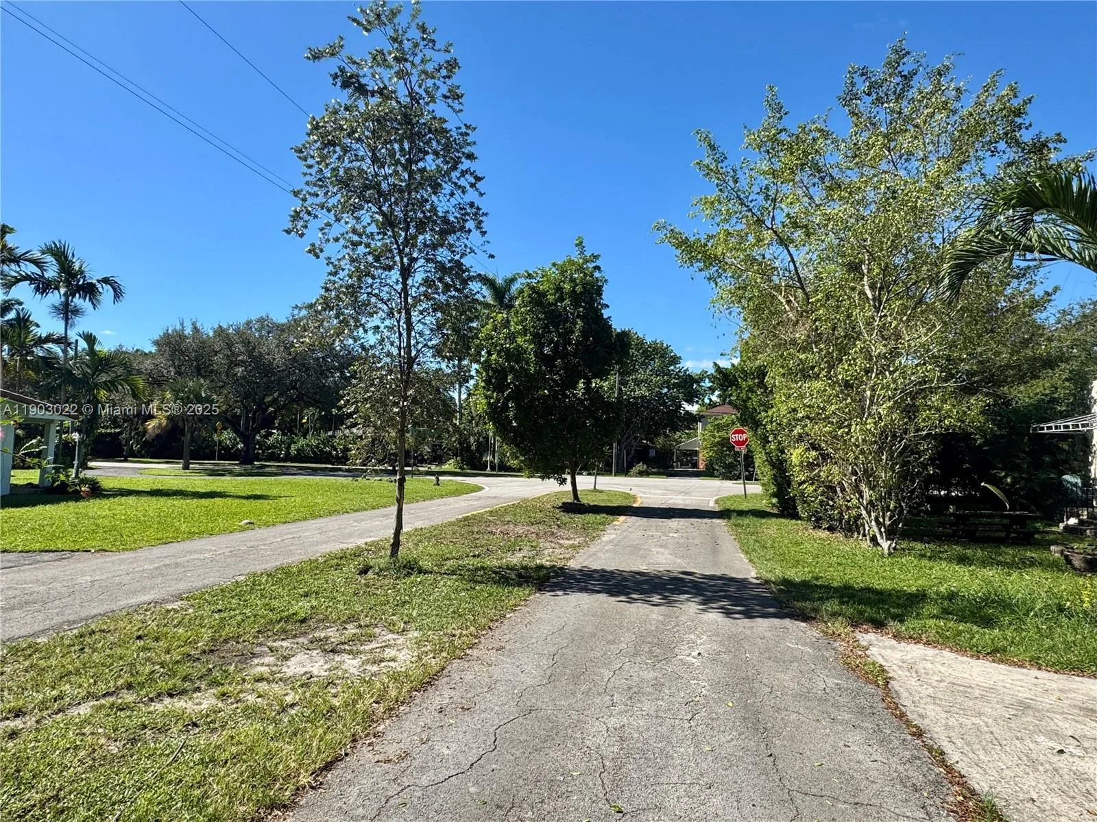 519 NE 118th St, Biscayne Park, FL 33161 photo 5
