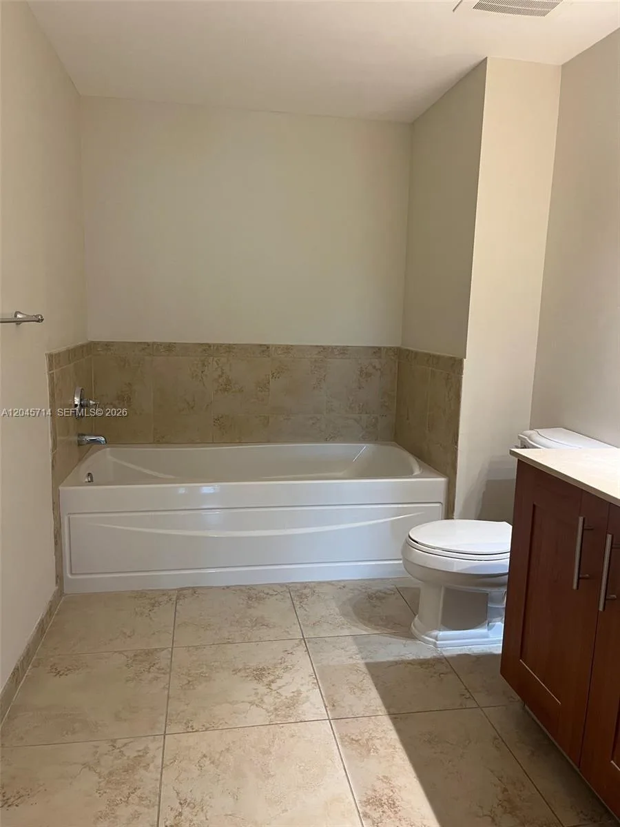 1300 Ponce De Leon Blvd # 608, Coral Gables, FL 33134 photo 9