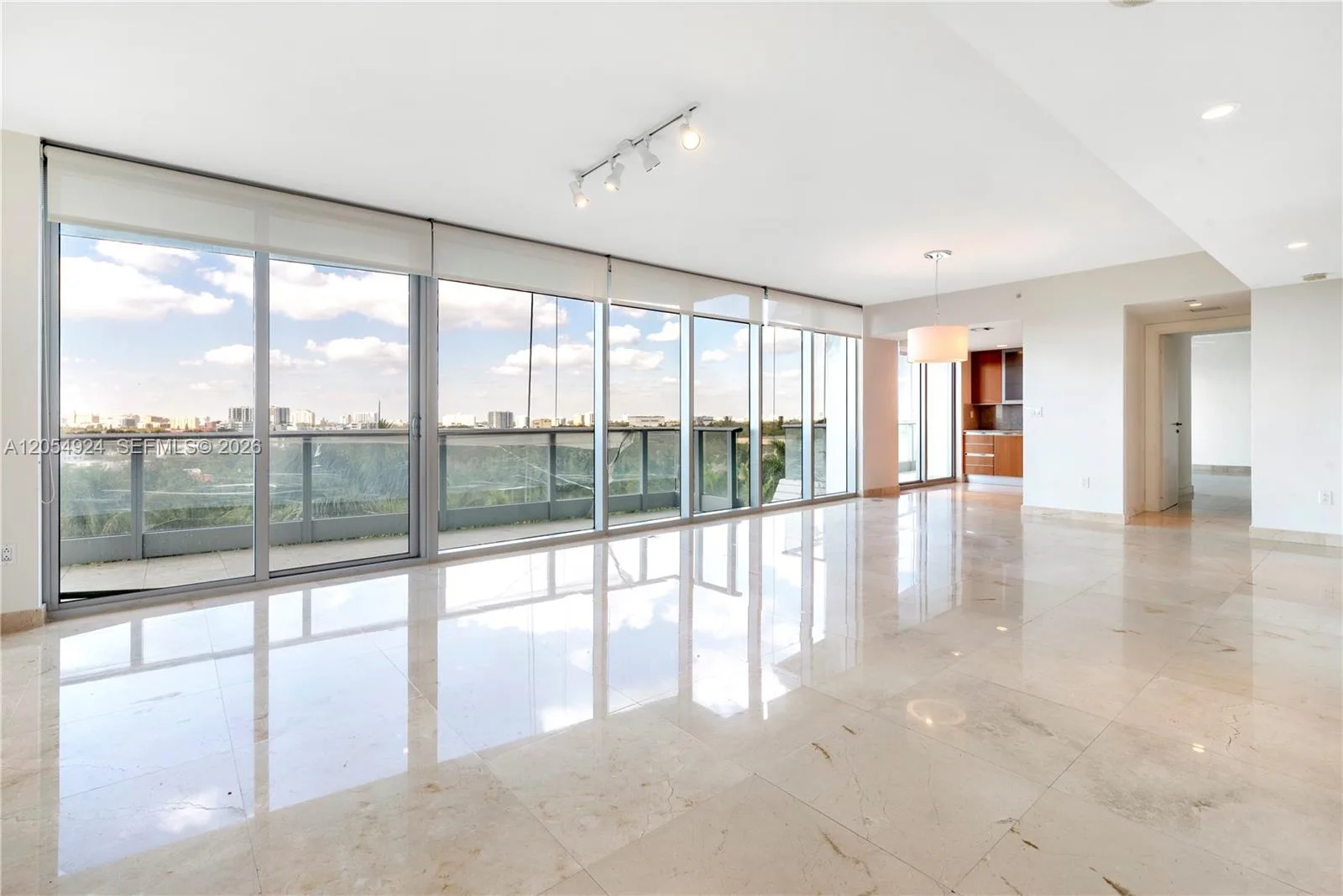 2627 S Bayshore Dr # 1008, Miami, FL 33133