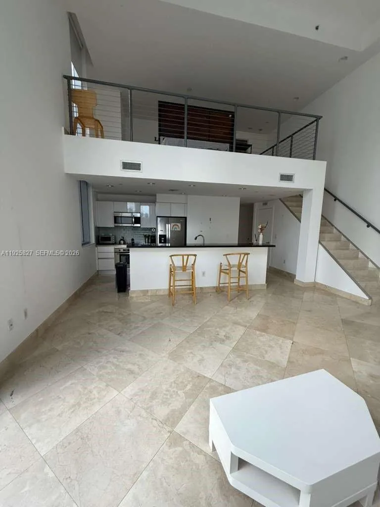 1060 Brickell Ave # 413, Miami, FL 33131
